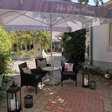 Apartments Vila White House Pancevo Exterior photo